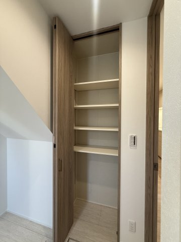 【収納】芦屋市涼風町26-6戸建て 