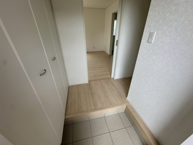 光市中央第10　新築分譲住宅の玄関