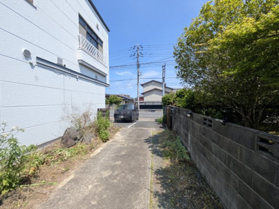 【駐車場】 | 高萩市大字安良川　店舗付き居宅それぞれ独立　4LDK