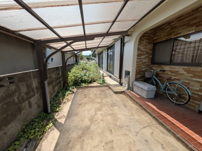 【駐車場】 | 高萩市大字安良川　店舗付き居宅それぞれ独立　4LDK