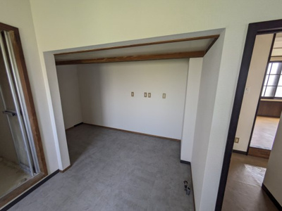 【内装】 | 高萩市大字安良川　店舗付き居宅それぞれ独立　4LDK
