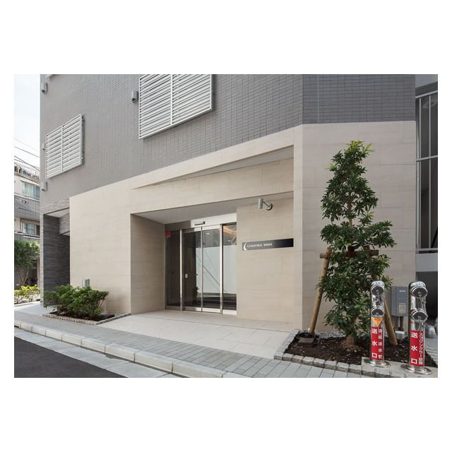 コンフォリア新御徒町のエントランス|落ち着いたエントランスです