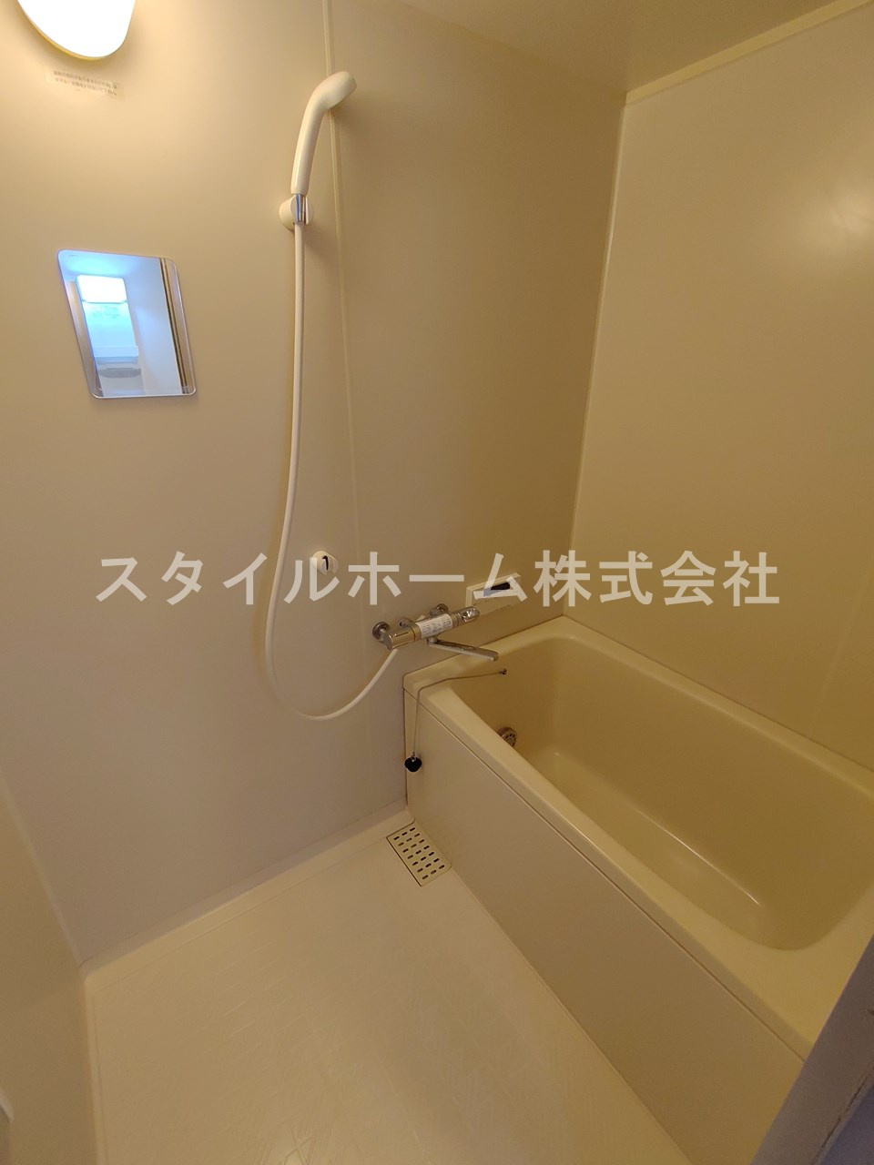 リヴァージュ北島の浴室