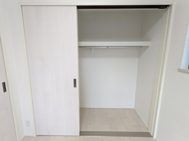 アウディ日比野イーストの収納|クローゼット