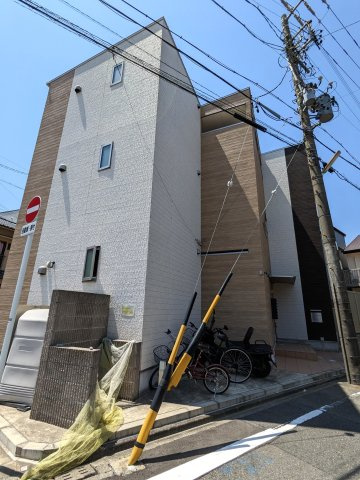 アウディ日比野イースト