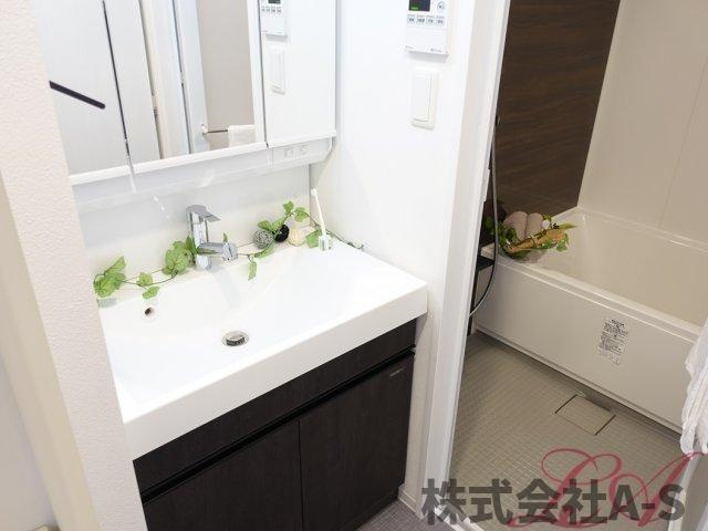 ヒヴィ・カーサ名駅西の洗面所|同間取り画像使用
実際のお部屋と色などが異なる場合がございます。