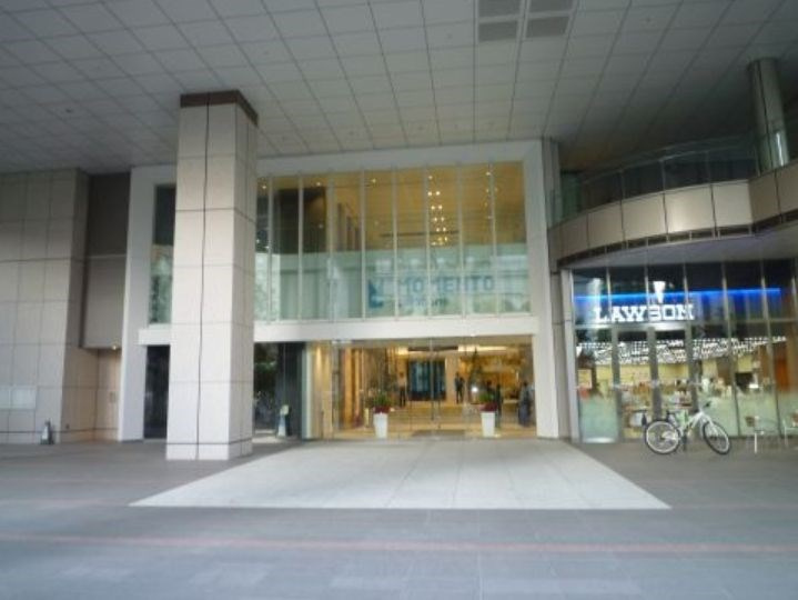 【エントランス】ＭＯＭＥＮＴＯ　ＳＨＩＯＤＯＭＥ （モメント汐留） 