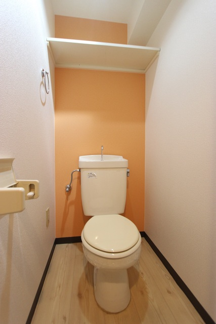 フレアのトイレ|ゆったりとした空間のトイレです