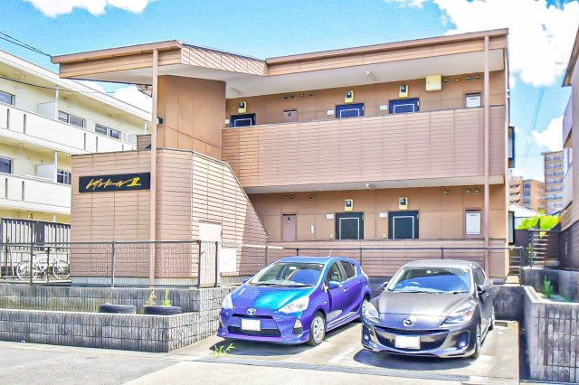 レザンドールⅡ（仲介手数料無料）の駐車場|車をお持ちの方に嬉しい駐車場付きの物件です