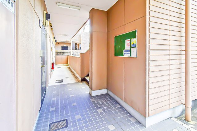 レザンドールⅡ（仲介手数料無料）のロビー|毎日通るロビーはこのようになっています