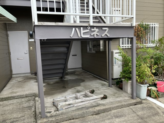ハピネスⅠのエントランス|毎日通るエントランスはこのようになっています