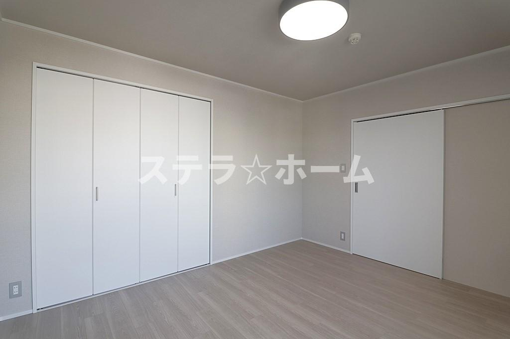野中北パークマンションの洋室|落ち着いた色調の洋室です