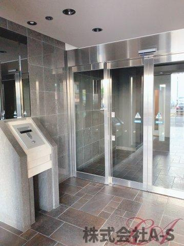 プレサンス栄ラグジュのエントランス|同間取り画像使用
実際のお部屋と色などが異なる場合がございます。