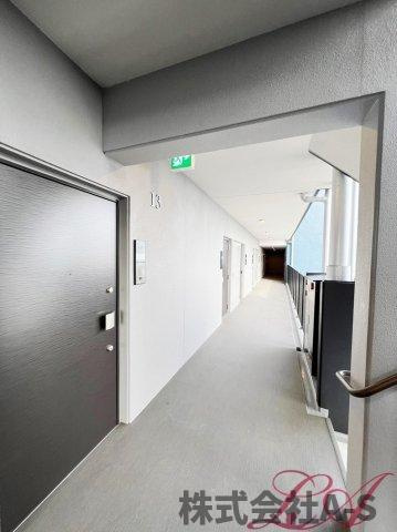 プレサンス今池駅前フェルディノのロビー|同間取り画像使用
実際のお部屋と色などが異なる場合がございます。