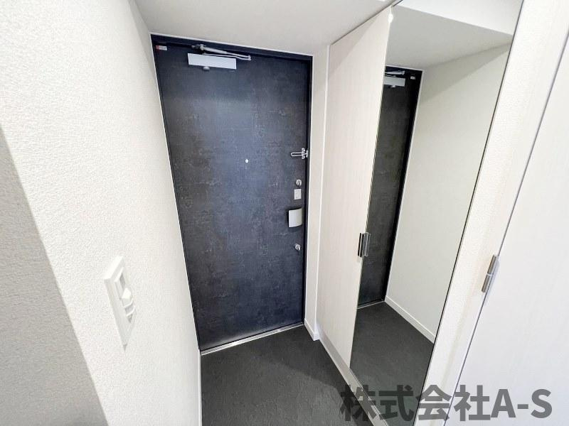 プレサンス新栄アーバンフローの玄関|同間取り画像使用
実際のお部屋と色などが異なる場合がございます。
