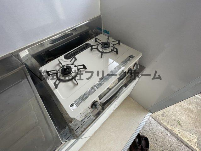 小金井市前原町４丁目のアパートのキッチン