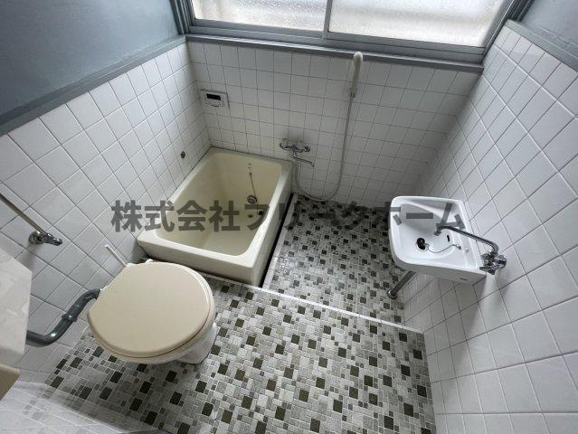 小金井市前原町４丁目のアパートのトイレ