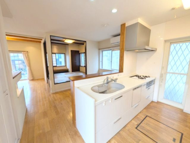 貝塚市東山１丁目戸建のキッチン