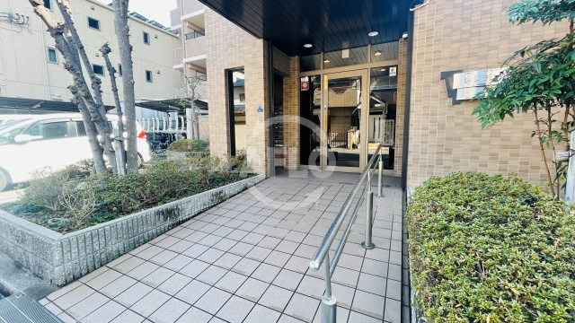 レジデンシア北田辺　北田辺小学校のエントランス|レジデンシア北田辺　エントランス