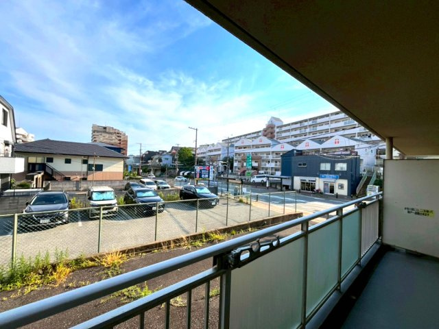 メゾン上高丸のバルコニー|バルコニー付きです