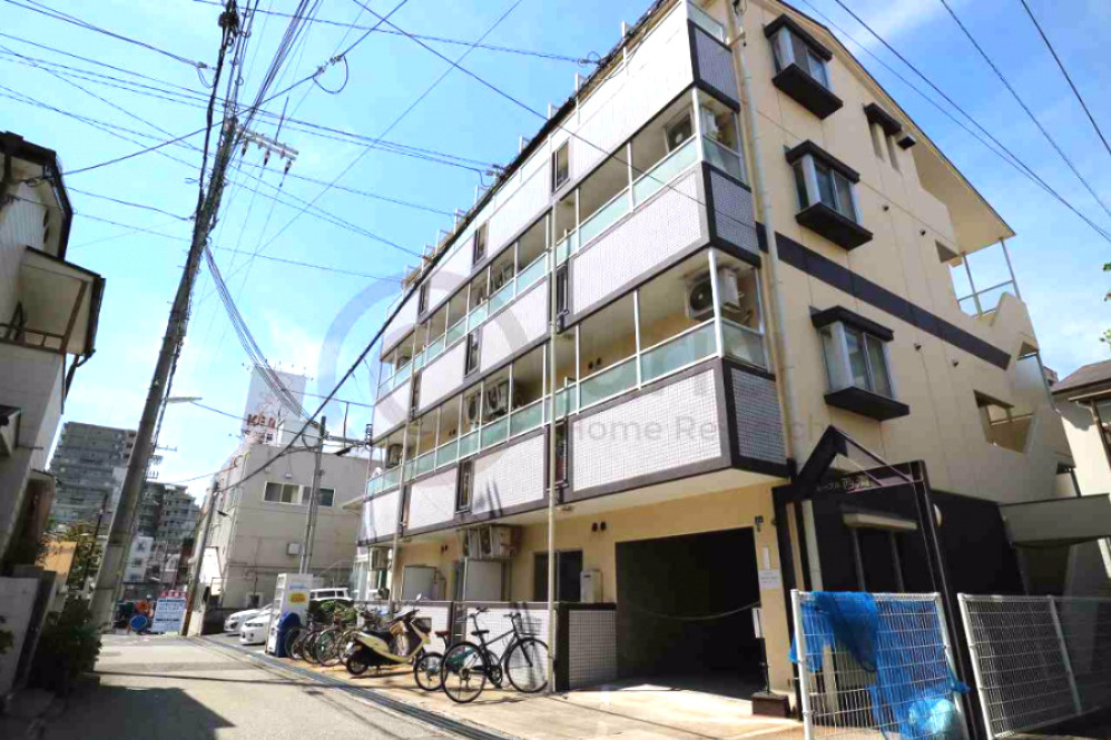 ルーブル西灘の外観