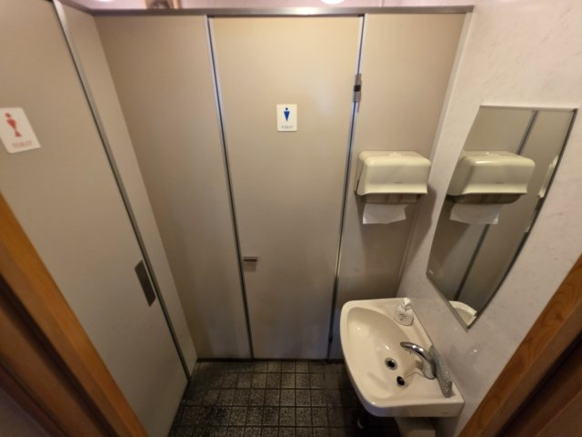 瑞浪市稲津町小里店舗・事務所のトイレ