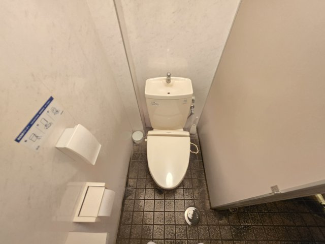瑞浪市稲津町小里店舗・事務所のトイレ