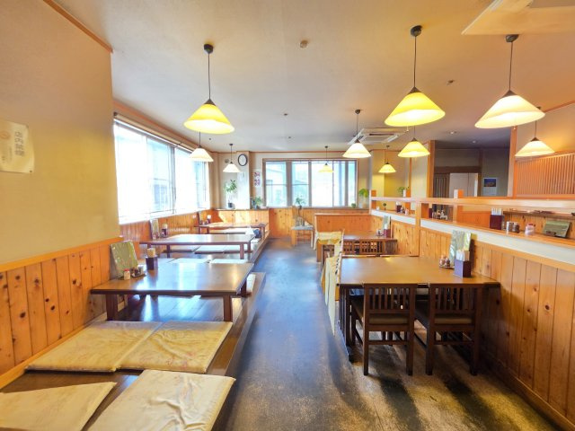 瑞浪市稲津町小里店舗・事務所のロビー