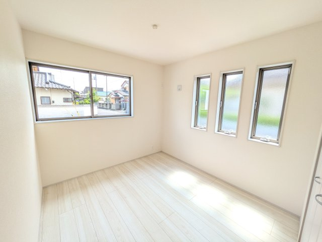 第2　石岡市茨城　新築戸建ての洋室