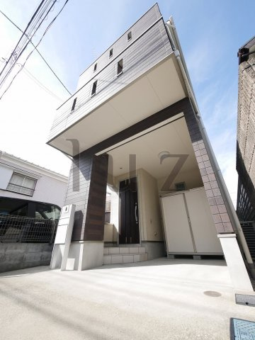 横浜市神奈川区神奈川１丁目の一戸建ての外観