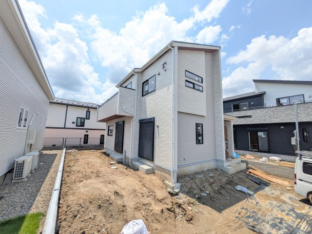 土浦市小岩田東2丁目　6期　新築戸建て　2号棟