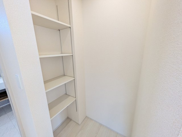 土浦市小岩田東2丁目　6期　新築戸建て　2号棟の収納
