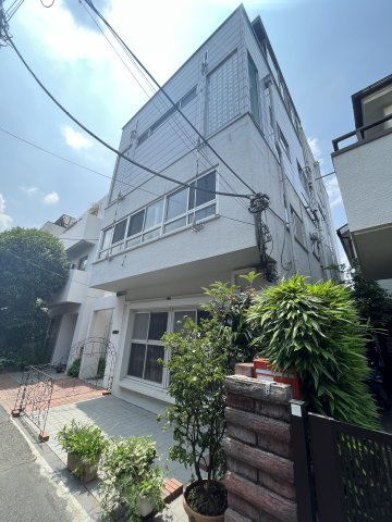 渋谷区神宮前２丁目の事務所