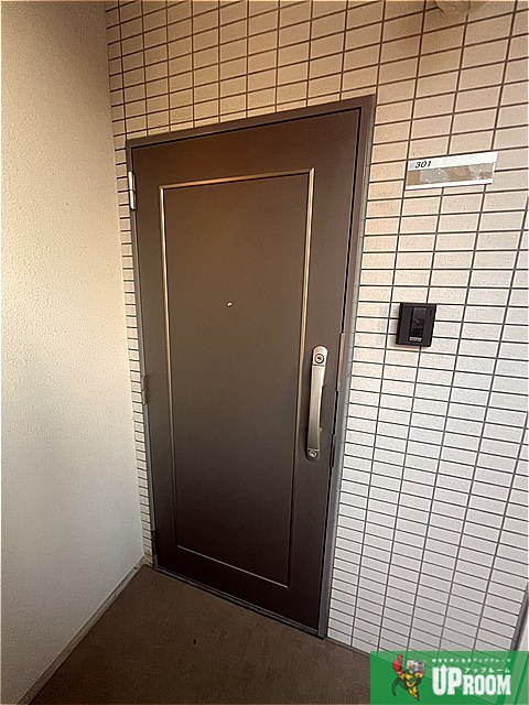 シンフォニー城見の玄関