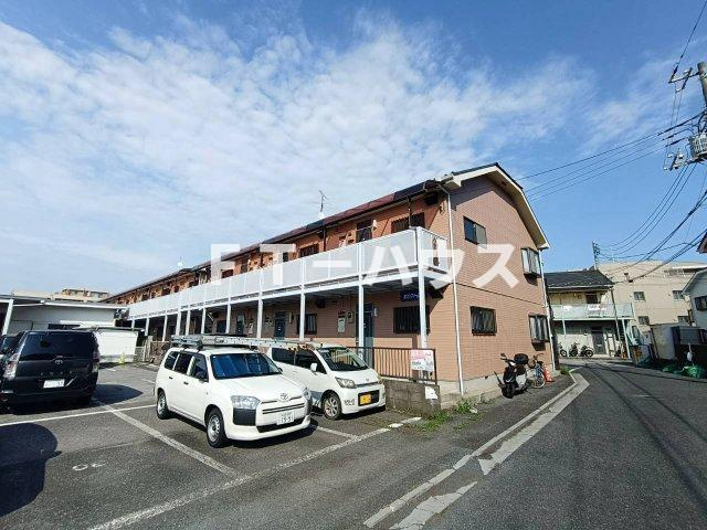 オリンファームの駐車場