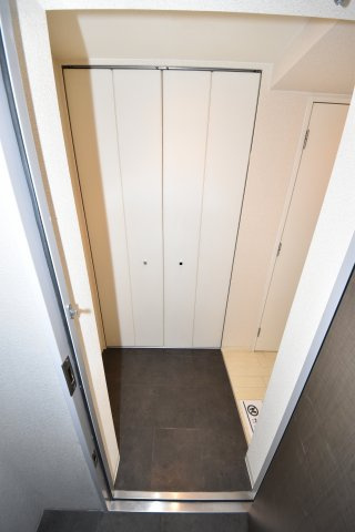 ウォブ新町の玄関