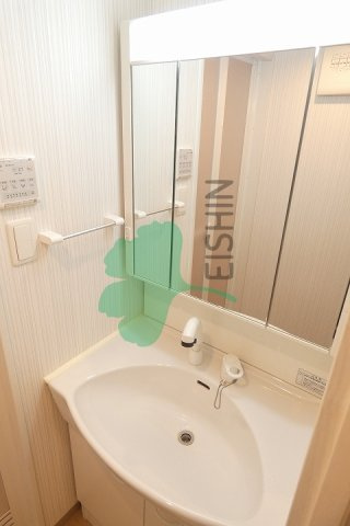 リアンレガーロ博多ステーションの洗面所|シンプルで使いやすい洗面台です！
