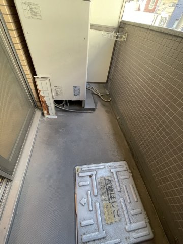 FUKUE BLD　松ヶ枝町のバルコニー|お洗濯にも便利なバルコニー付き