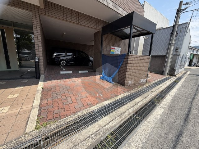 クオーレ今米の駐車場