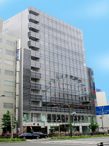 栄パークサイドプレイスの外観
