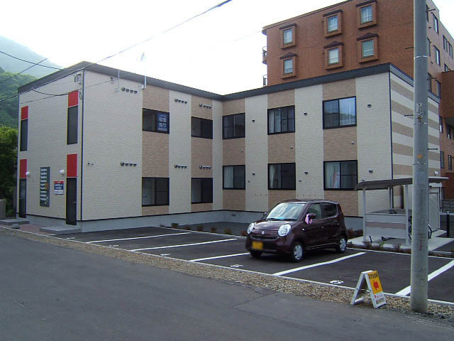 レオパレスカーサ藻岩