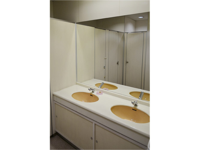 辰晃ビルデイング