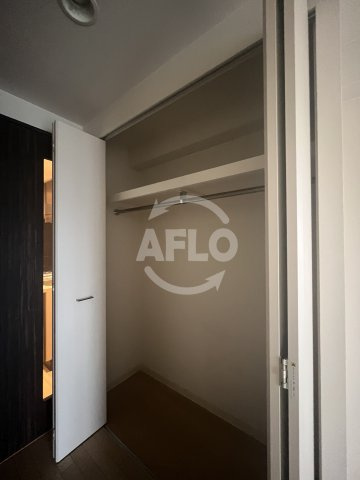 エストーネ江坂の収納|クローゼット