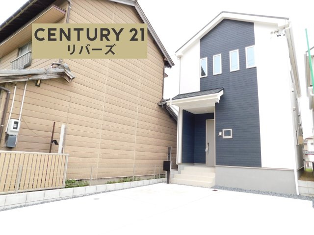 名古屋市港区東茶屋１丁目の新築一戸建の外観|☆Ｂ号棟☆　　新価格！！いつでも見学できます♪（お問合せ当日、平日、水曜、夜間でもＯＫ）　敷地４５．８０坪！　駐車並列２台ＯＫ！　天然芝の広い庭付き♪　小・中学校や商業施設徒歩１０分圏内の好立地♪