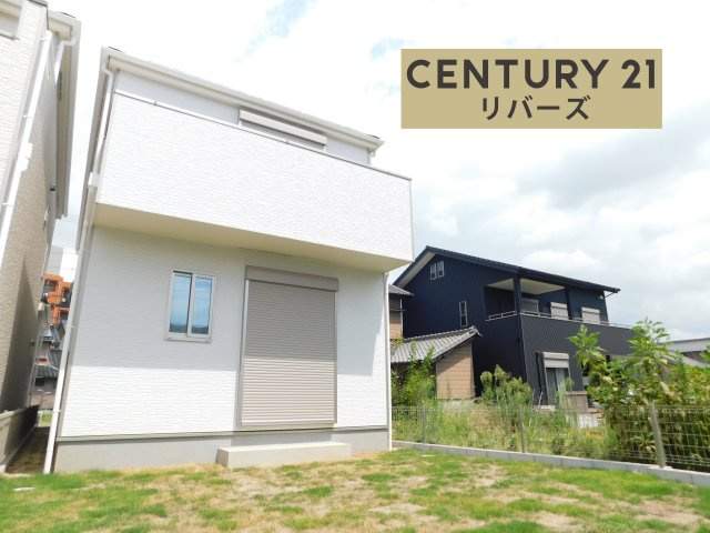 名古屋市港区東茶屋１丁目の新築一戸建の外観|☆残り１棟☆　　新価格！！いつでも見学できます♪（お問合せ当日、平日、水曜、夜間でもＯＫ）　敷地４５．８０坪！　駐車並列２台ＯＫ！　天然芝の広い庭付き♪　小・中学校や商業施設徒歩１０分圏内の好立地♪
