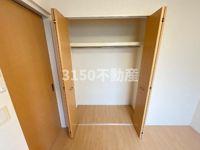 レヴァータの収納|洋室クローゼット