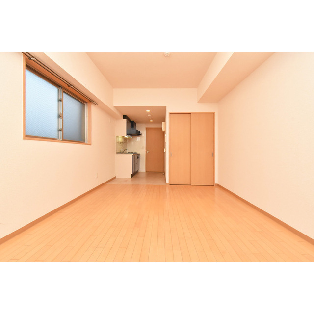 Gramercy Shirakawa Koenの居間・リビング