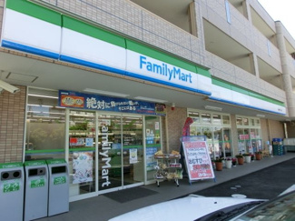ファミリーマート 250m