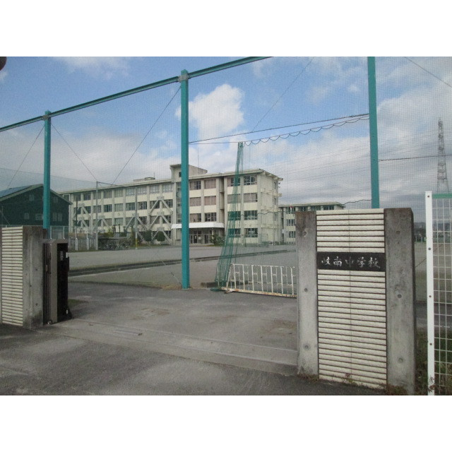 羽島郡岐南町若宮地３丁目のアパートの周辺