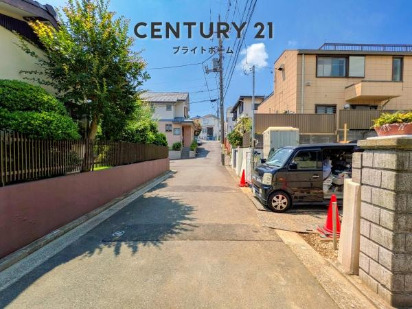 横浜市鶴見区馬場１丁目の新築一戸建の前面道路含む現地写真|現在建築中の為、同仕様物件のご案内をさせて頂きます。
お車でご自宅まで送迎承ります。